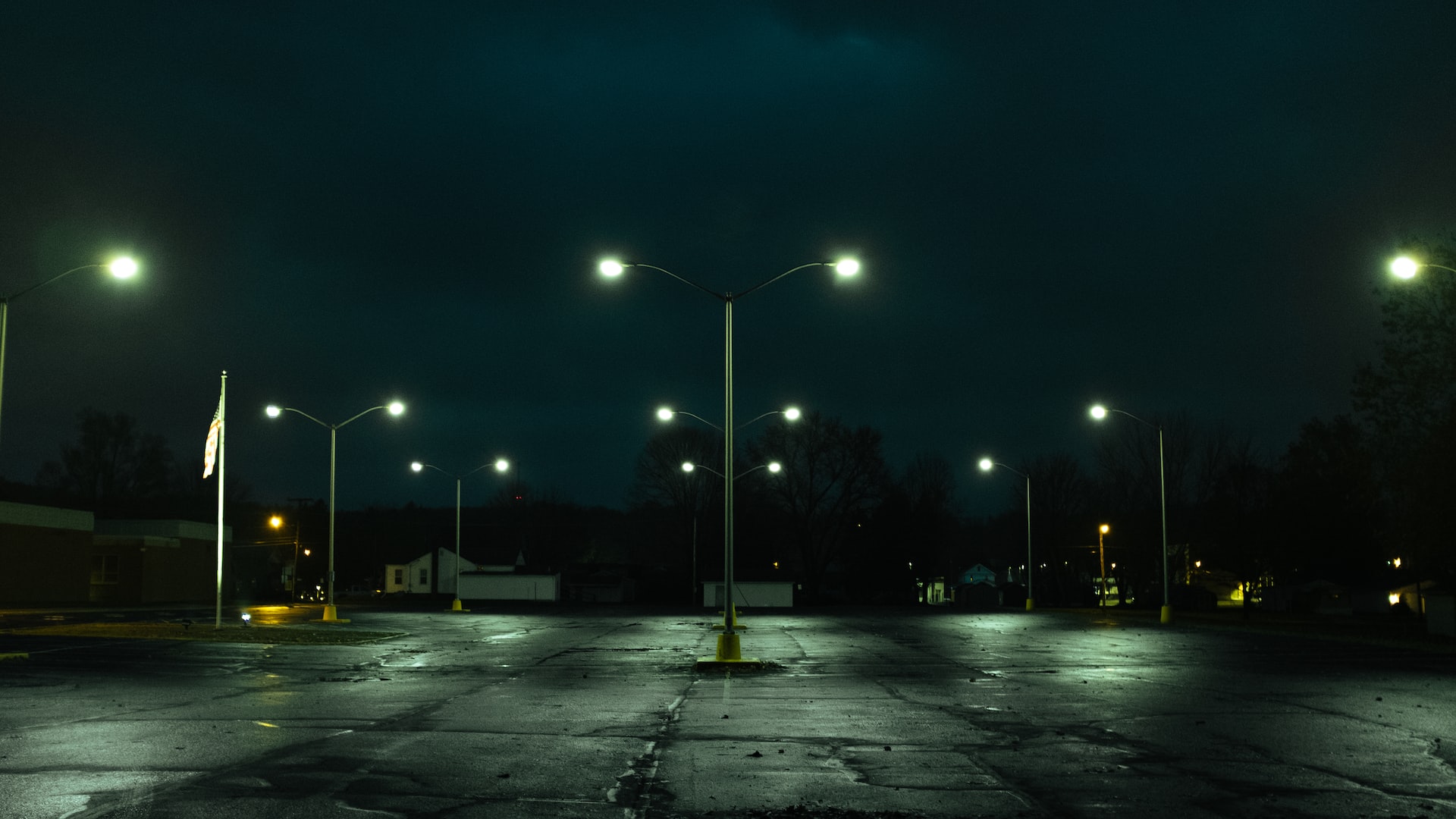 Parking lot lighting in commercial parking lot 